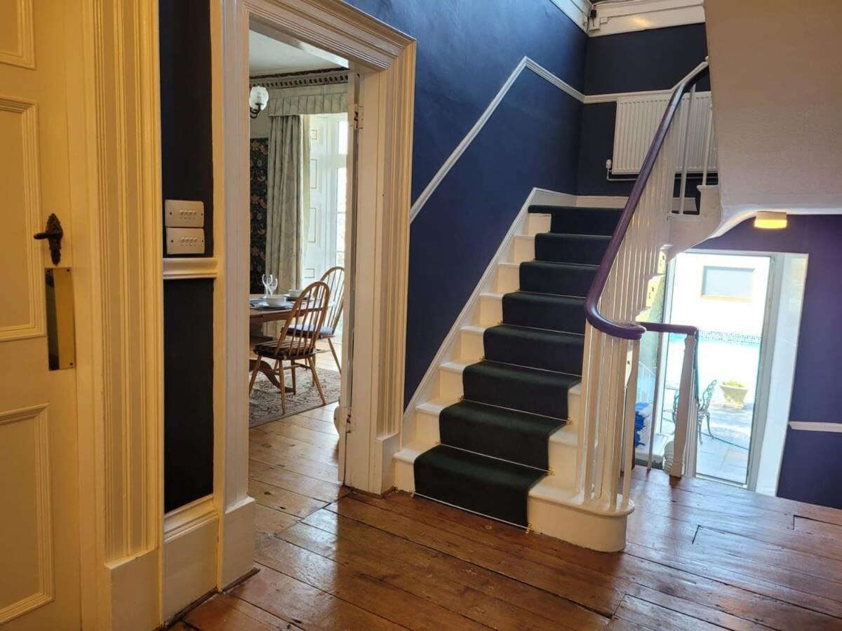 Spacious Town House With Swimming Pool Plymouth Eksteriør bilde