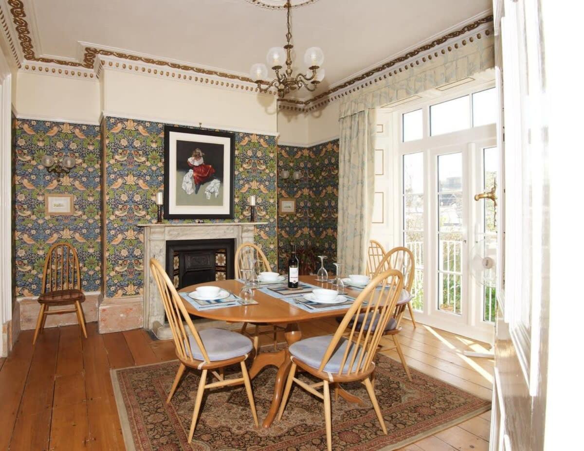 Spacious Town House With Swimming Pool Plymouth Eksteriør bilde