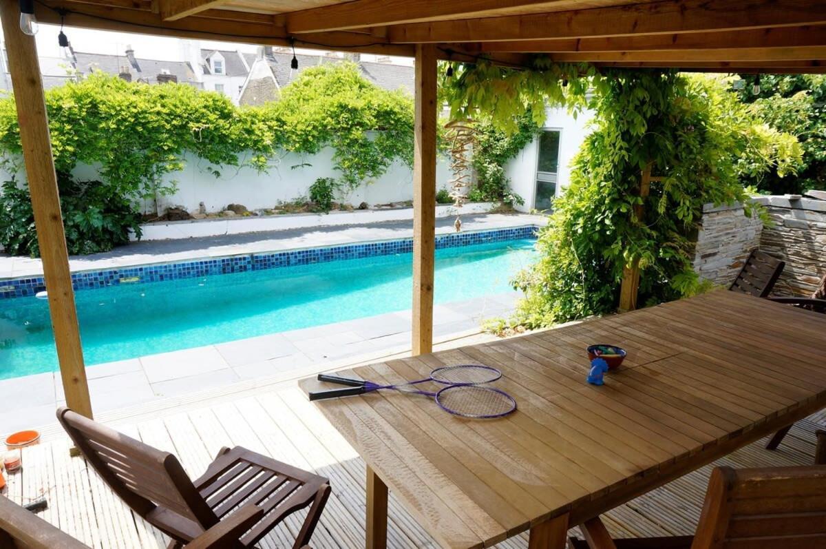 Spacious Town House With Swimming Pool Plymouth Eksteriør bilde